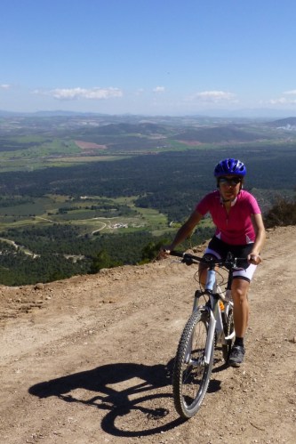 Climbing Sierra Arana, Granada, Spain / Subiendo Sierra Arana, Granada, España